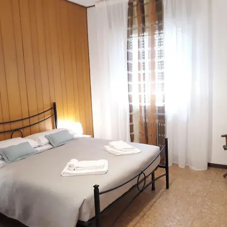 Casa Vacanza Al Canton Lägenhet *