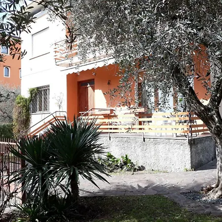 Casa Vacanza Al Canton Apartment